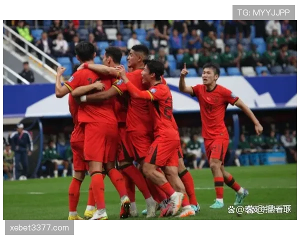 国足世预赛关键战表现成谜 球迷盼主帅调整阵容寻转机 国足世预赛关键战表现成谜 球迷盼主帅调整阵容寻转机